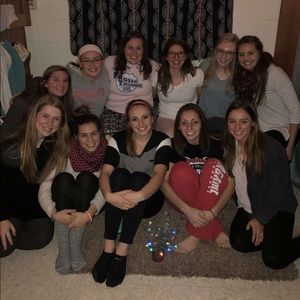 Meet your Posher, Arielle